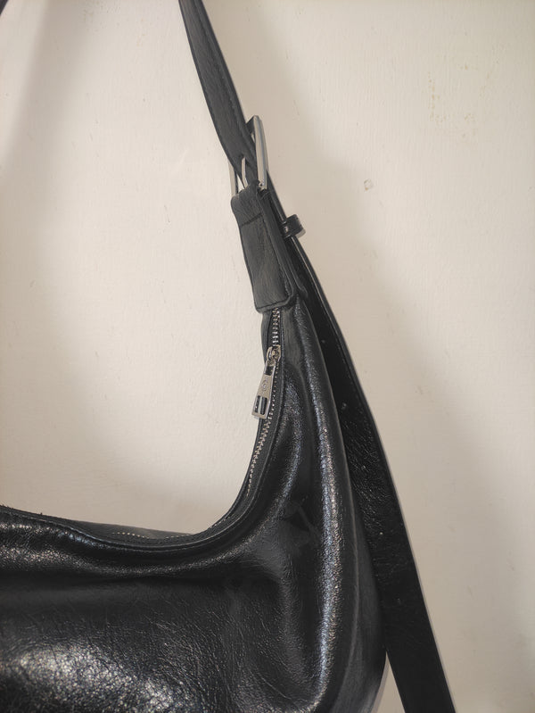Soft Curve Shoulder