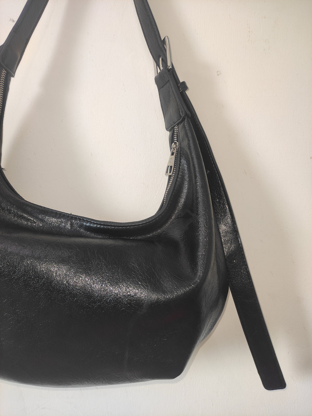 Soft Curve Shoulder