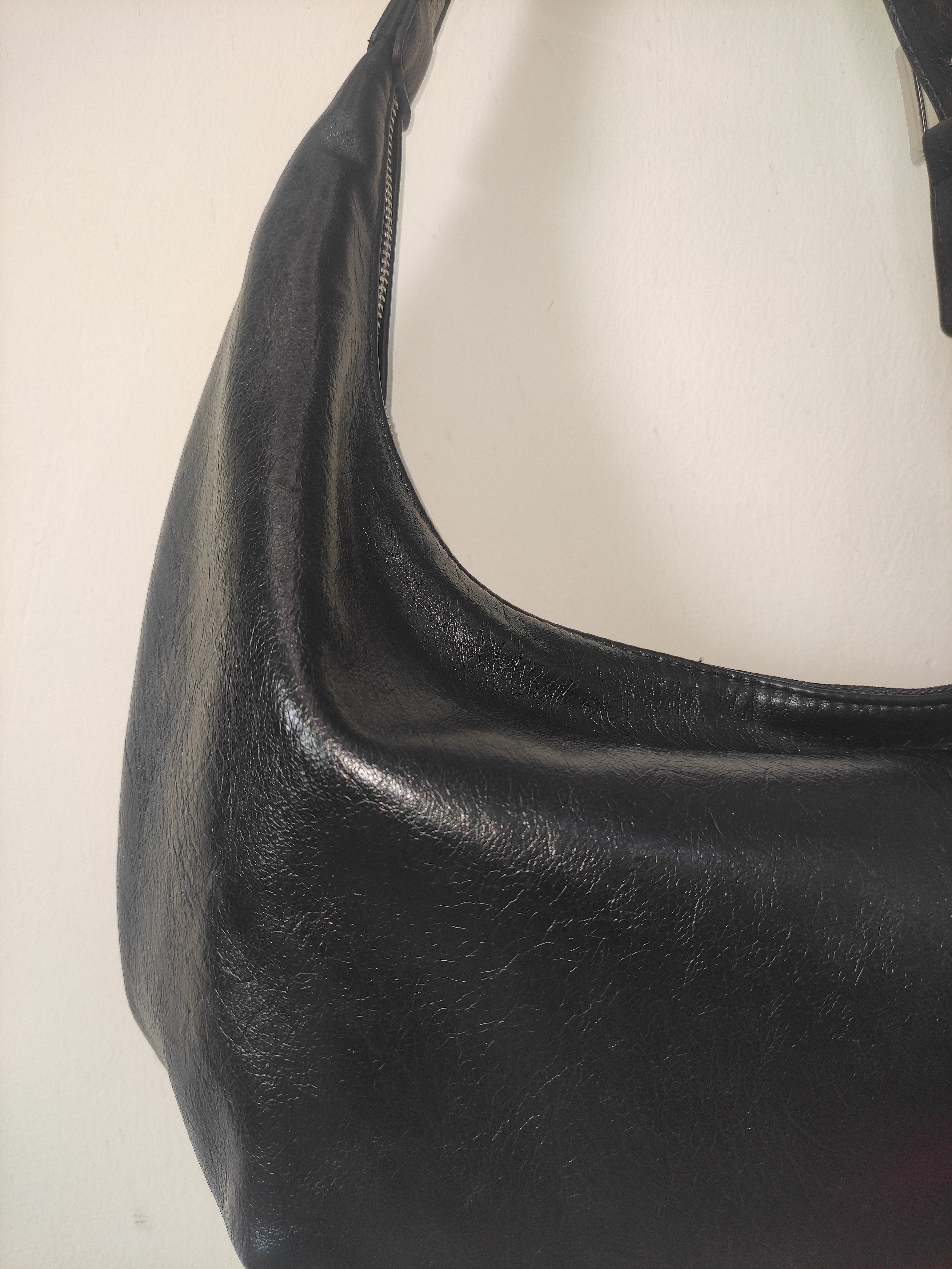 Soft Curve Shoulder