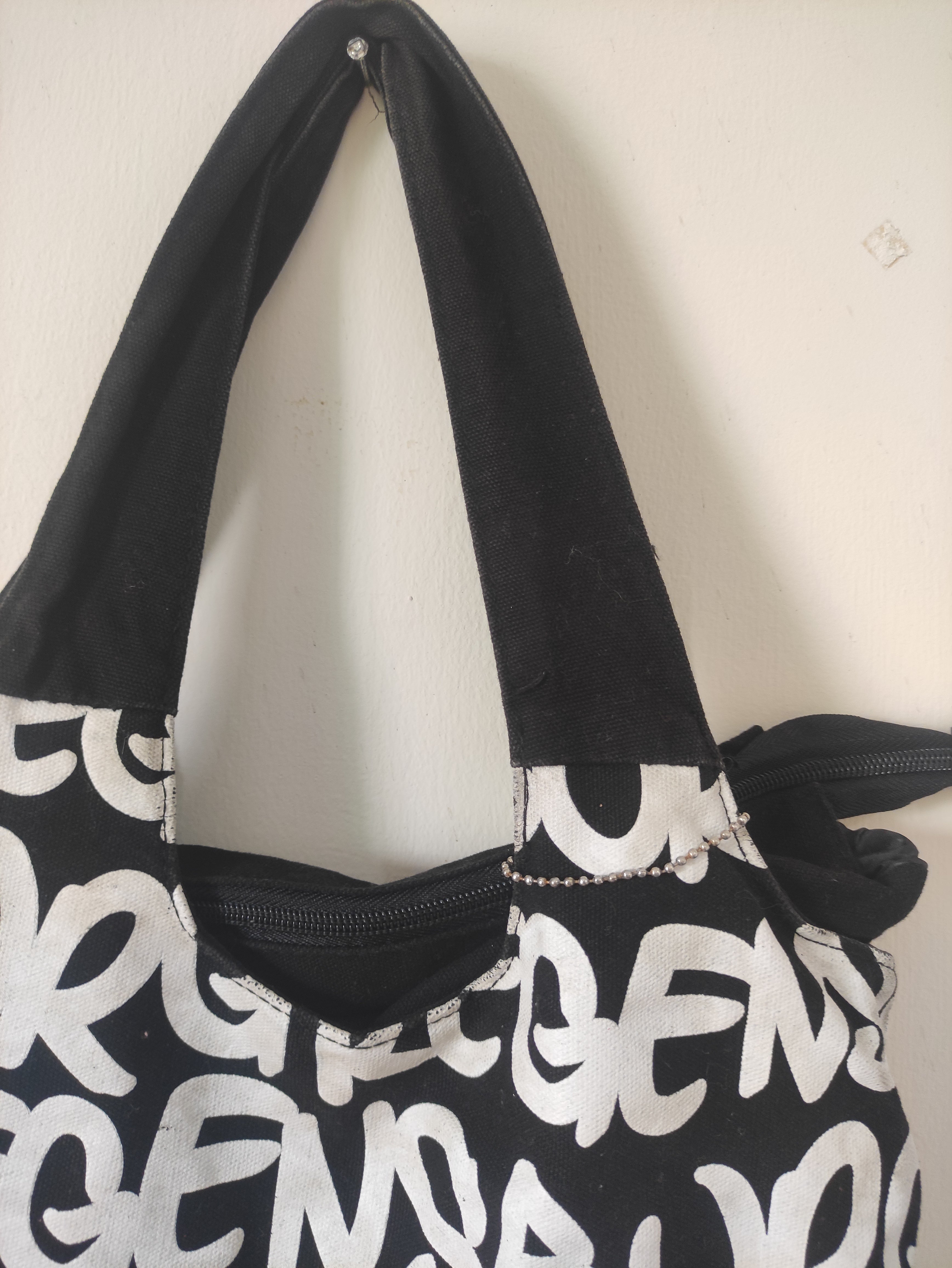 Robin Ruth Tote