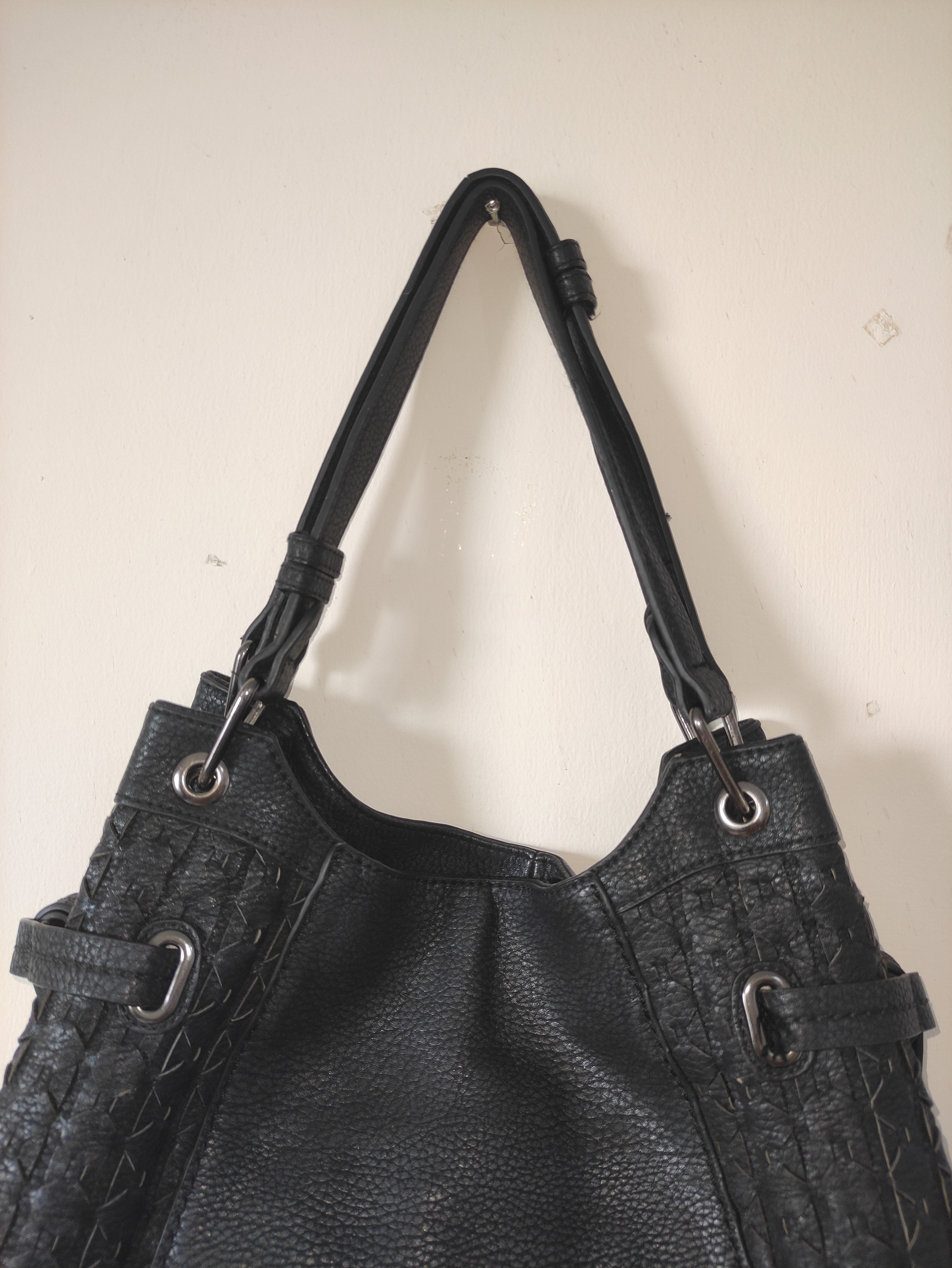 Elegant Structured  Shoulder Bag