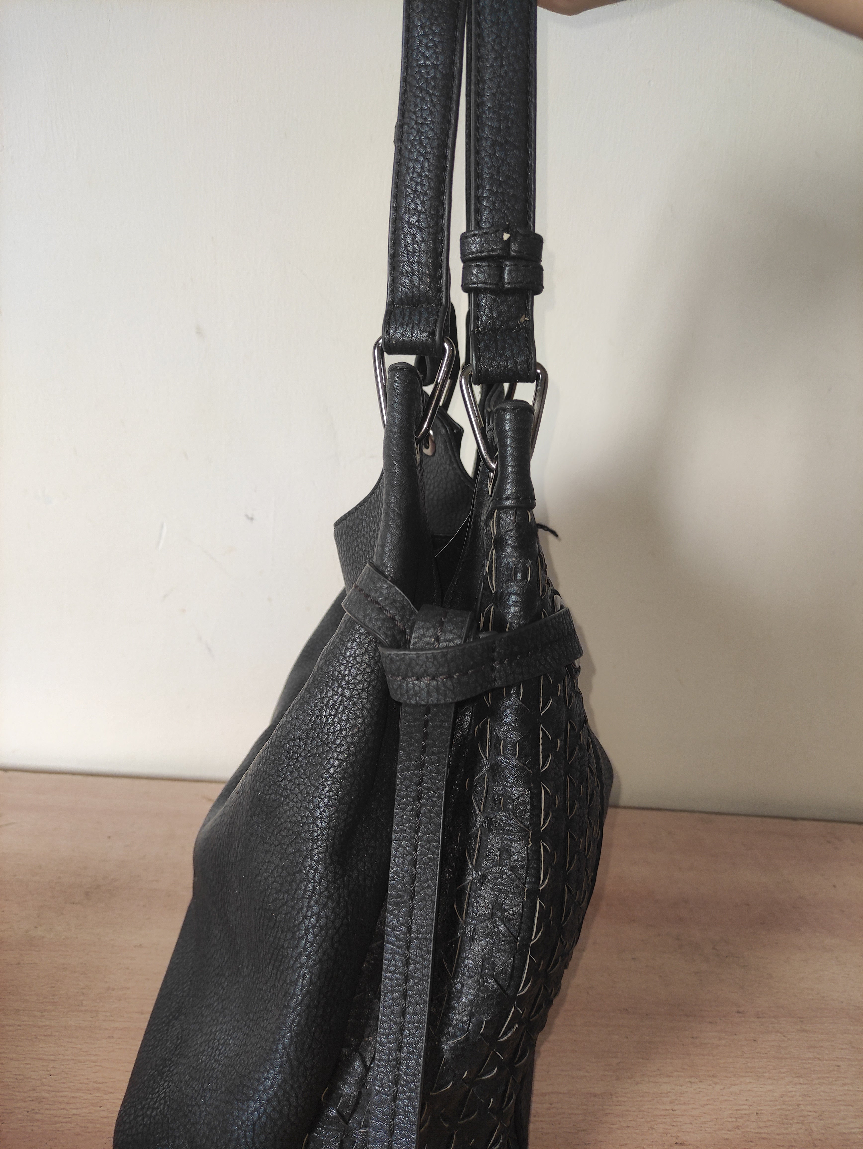 Elegant Structured  Shoulder Bag