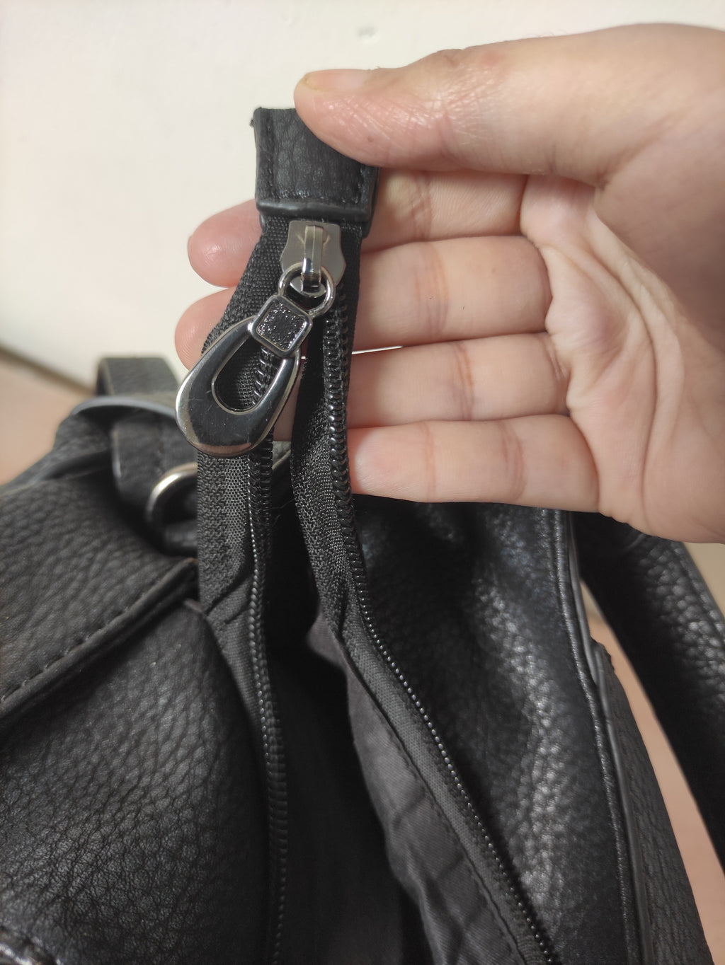 Elegant Structured  Shoulder Bag