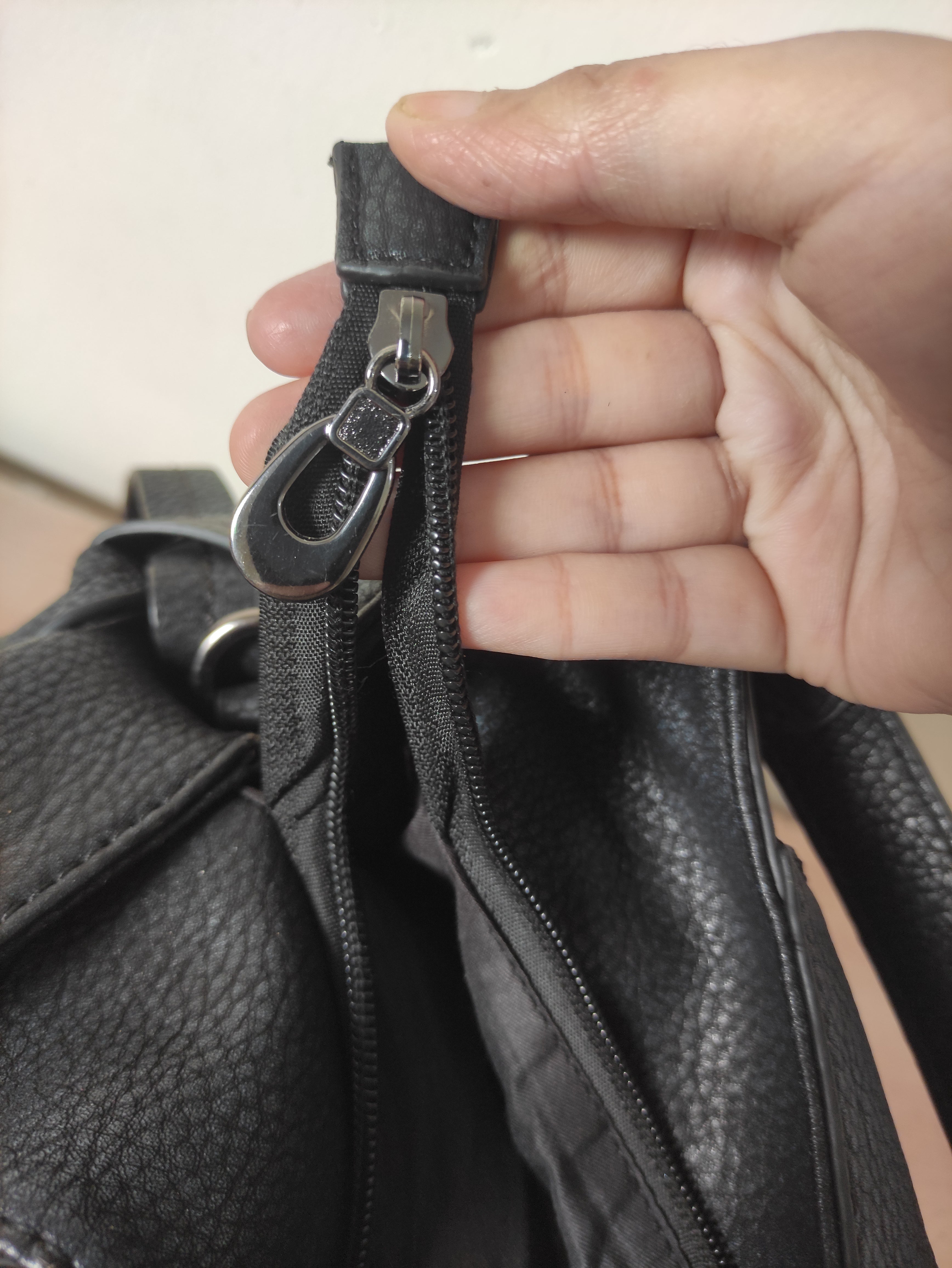 Elegant Structured  Shoulder Bag