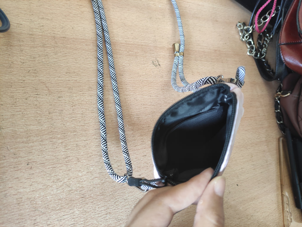 Lightweight Patterned Cellphone Bag.