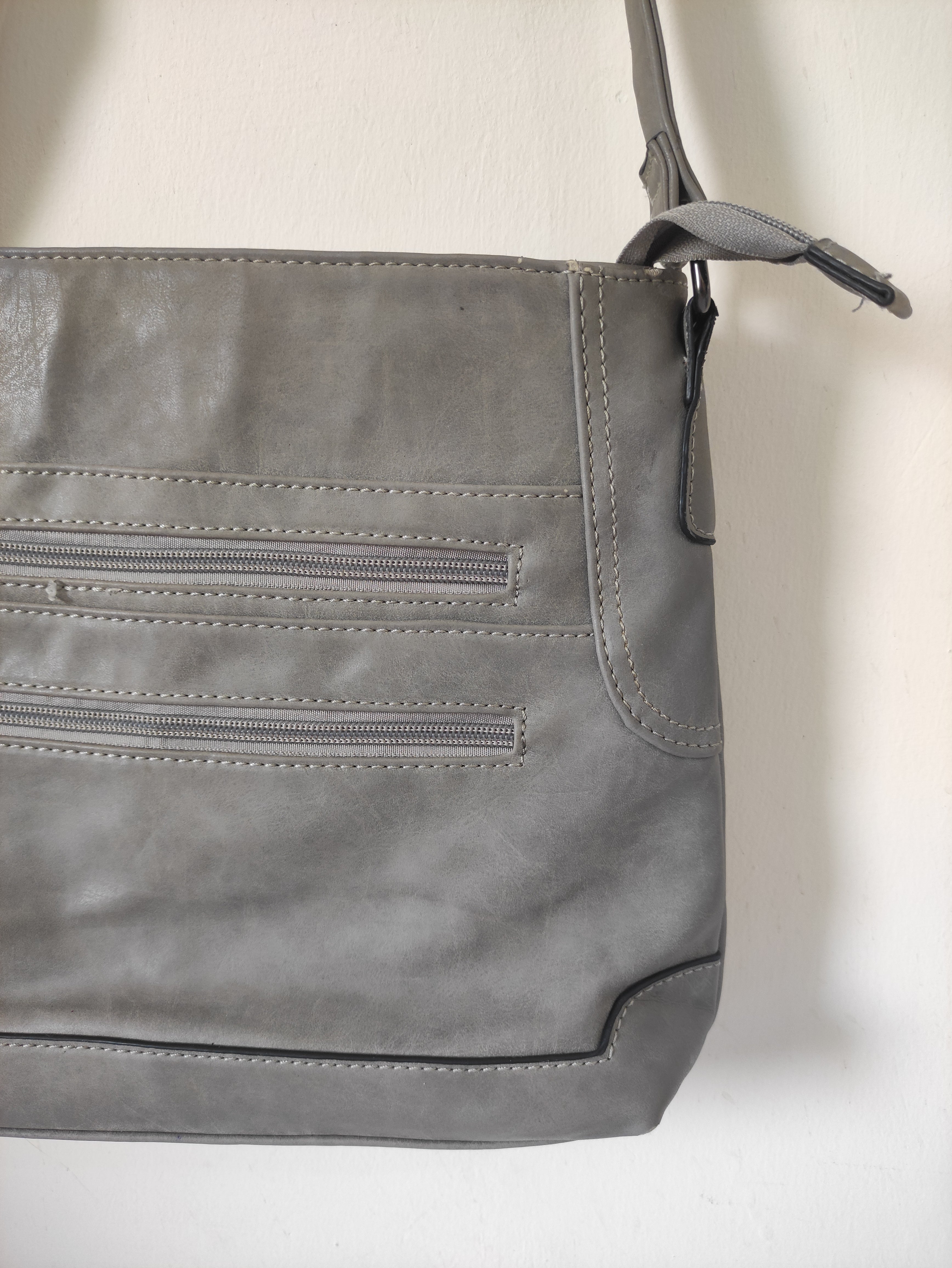 Ash Grey Crossbody