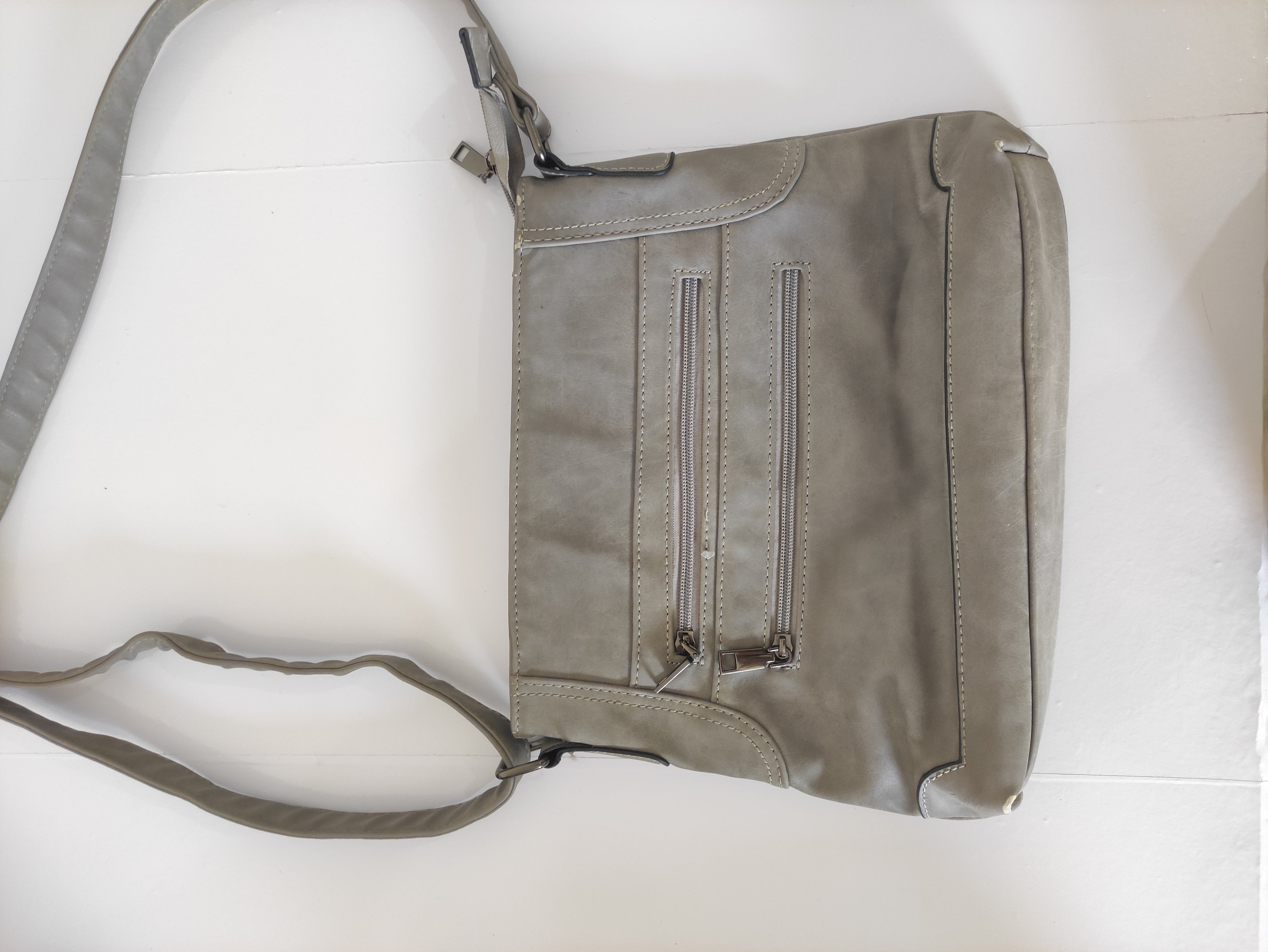 Ash Grey Crossbody