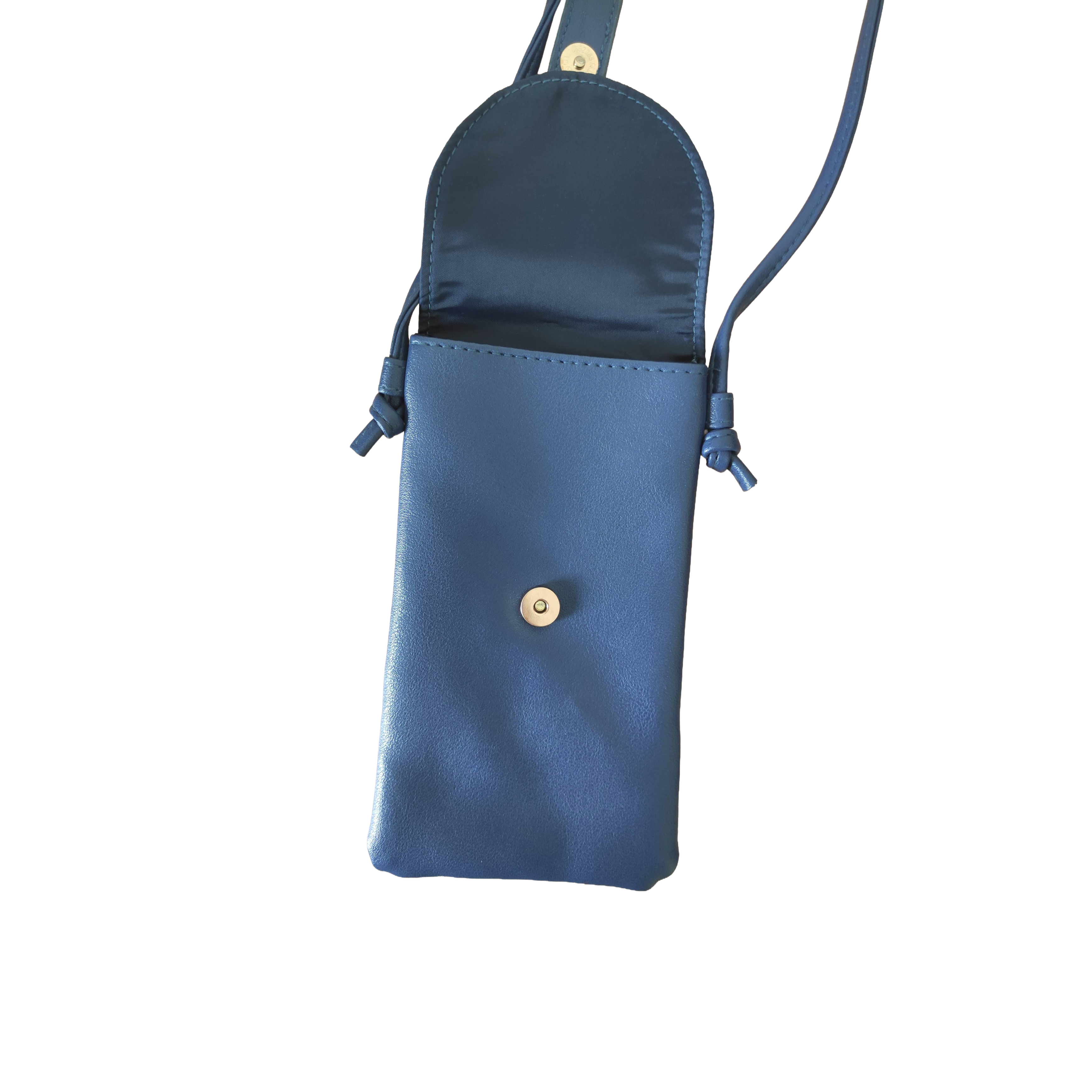 Blue Croc Mobile Pouch